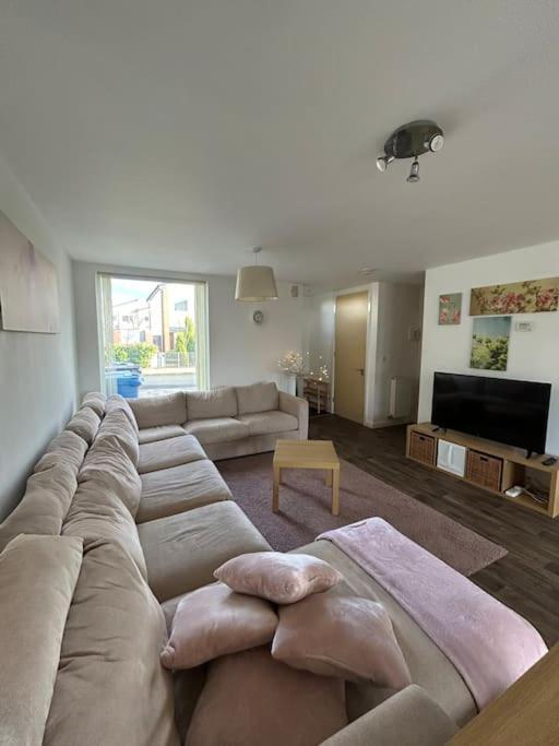 Great House + Air Conditioning + Free Car Parking Manchester Esterno foto